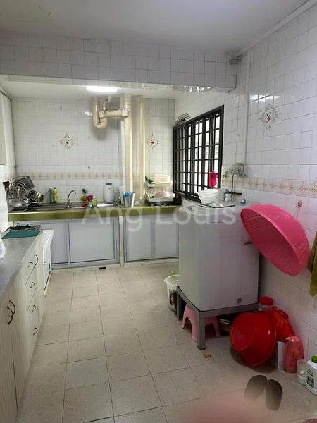 5 Room (5I) HDB for Sale in  212 Jurong East Street 21 - Image 1